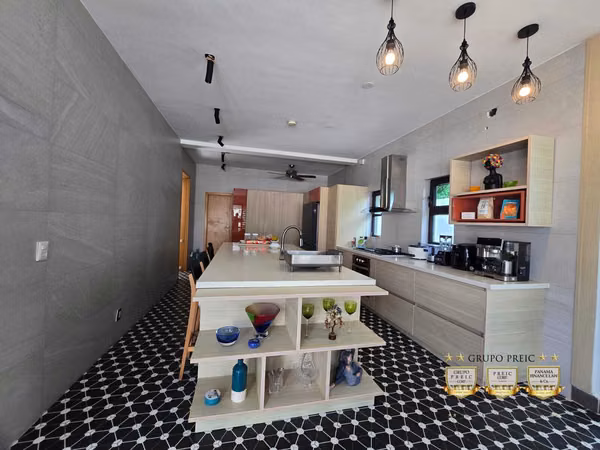 Luxury house for sale - Barrio Alto  AlTos de Panamá