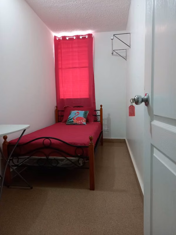 Fourth furnished near the subway of the wits and the Golden