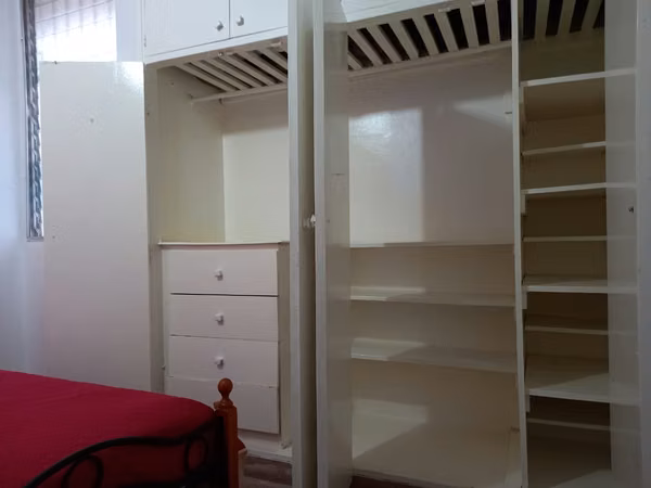 Fourth furnished near the subway of the wits and the Golden
