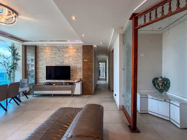 Apartment for Rent in Dos Mares, Panama – Spacious 140 m² Residence with Balcony