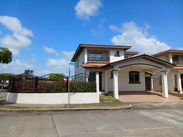 Casa en venta Costa Verde Spring Hills