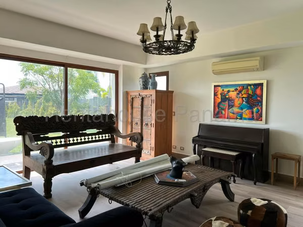 House for Sale in San Carlos JG