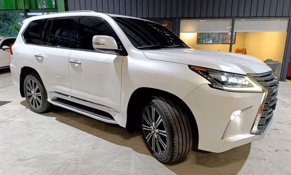 Lexus LX