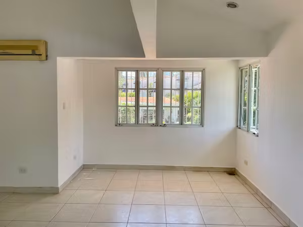 Sale of House in Altos del Golf LH