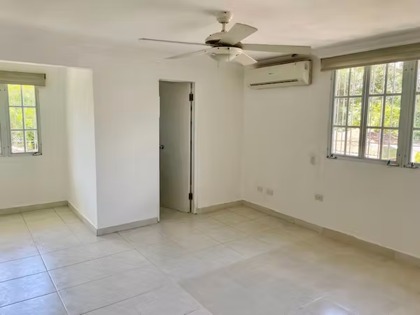 Sale of House in Altos del Golf LH