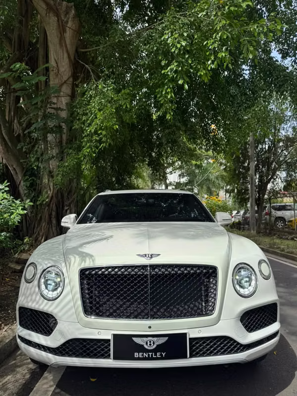 BENTLEY BENTAYGA 2020 $ A CONVENIR