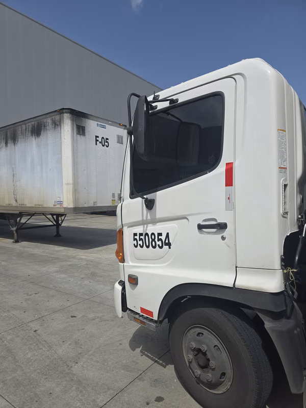 SE VENDE CAMION Hino Modelo FC 500 año 2011