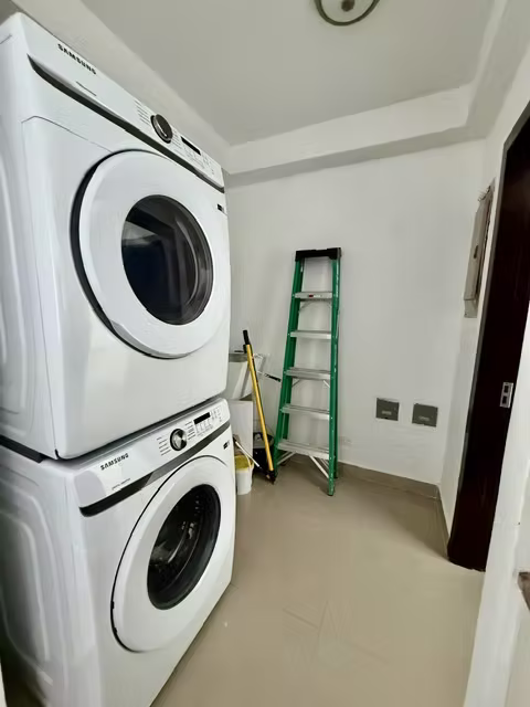 Amoblado apartment rental in Costa del Este 3 Recamaras LH