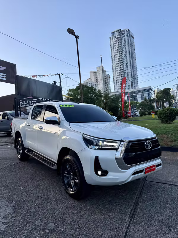 TOYOTA HILUX SRV 2023