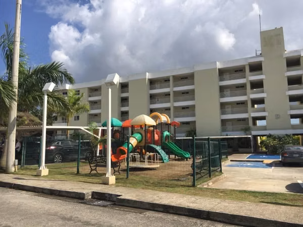 Apartment for sale in PH Altamira Gardens