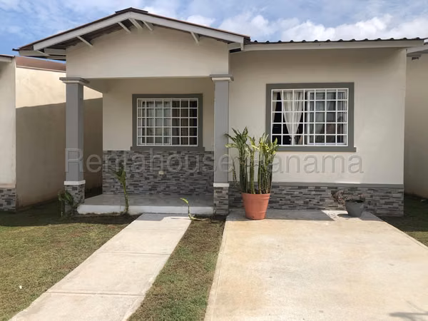 HOUSE FOR SALE IN PUERTA DEL MAR CHORRERA HQ