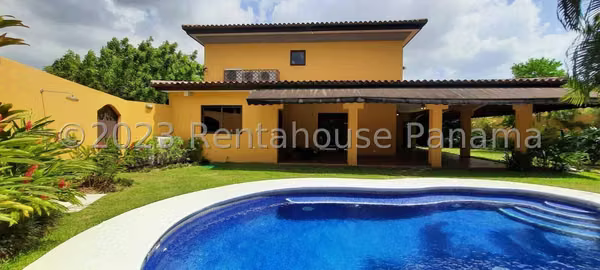 With private pool house in Costa del Este for sale 24EPP2842