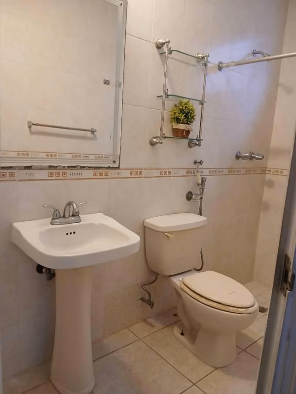 Cuarto Con baño Independiente.