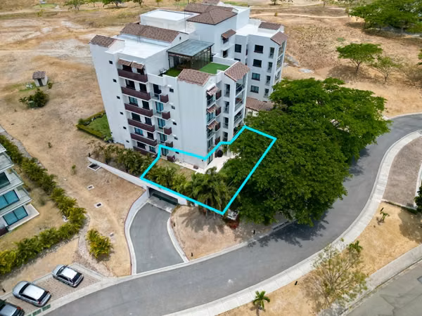 CASAMAR APARTMENT WITH PATIO