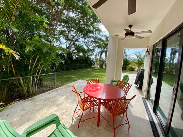 CASAMAR APARTMENT WITH PATIO