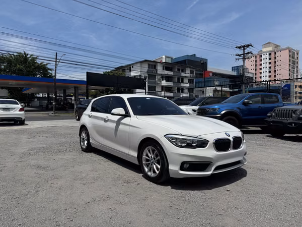 BMW 118I 2017