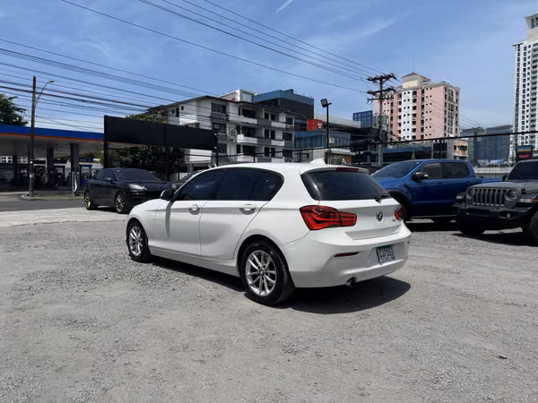 BMW 118I 2017