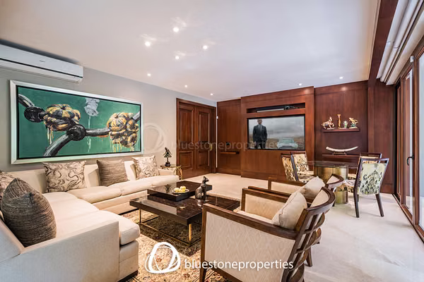 High Golf - 1,458 mts2 const - 14,000