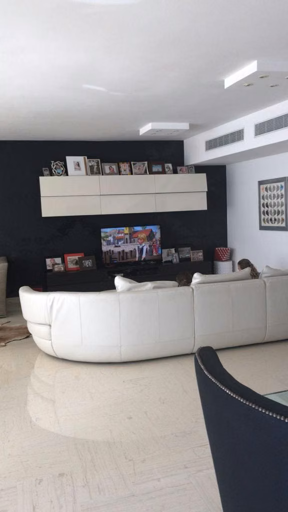 Melissa Foster Luxury Sells Spectacular Apartment at Los Delfines Avenida Balboa MFR2041
