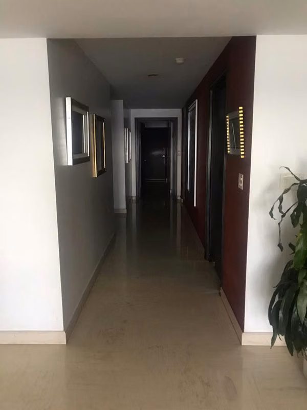 Melissa Foster Luxury Sells Spectacular Apartment at Los Delfines Avenida Balboa MFR2041