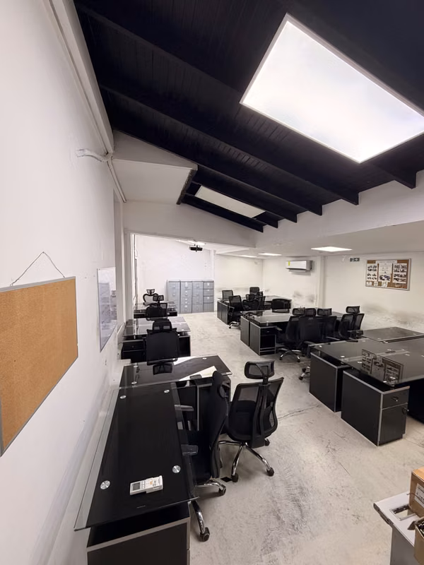 FOR RENT AN IMPRESSIVE HOUSE / COMMERCIAL PREMISES IN EL DORADO