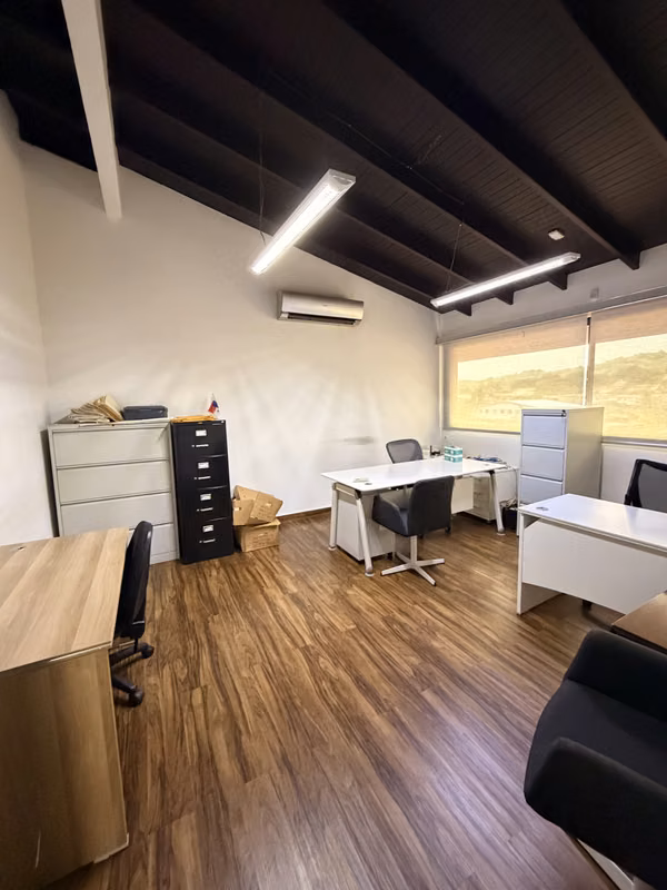 FOR RENT AN IMPRESSIVE HOUSE / COMMERCIAL PREMISES IN EL DORADO