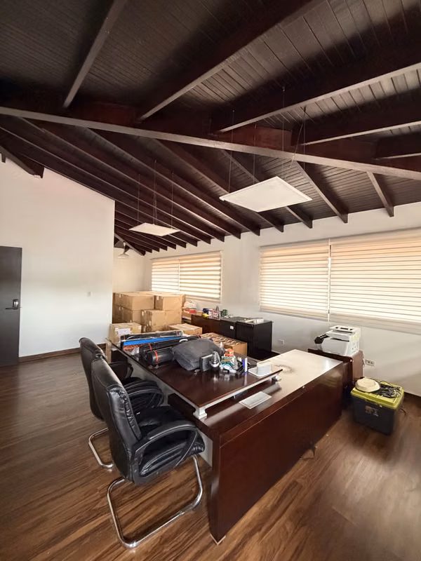 FOR RENT AN IMPRESSIVE HOUSE / COMMERCIAL PREMISES IN EL DORADO