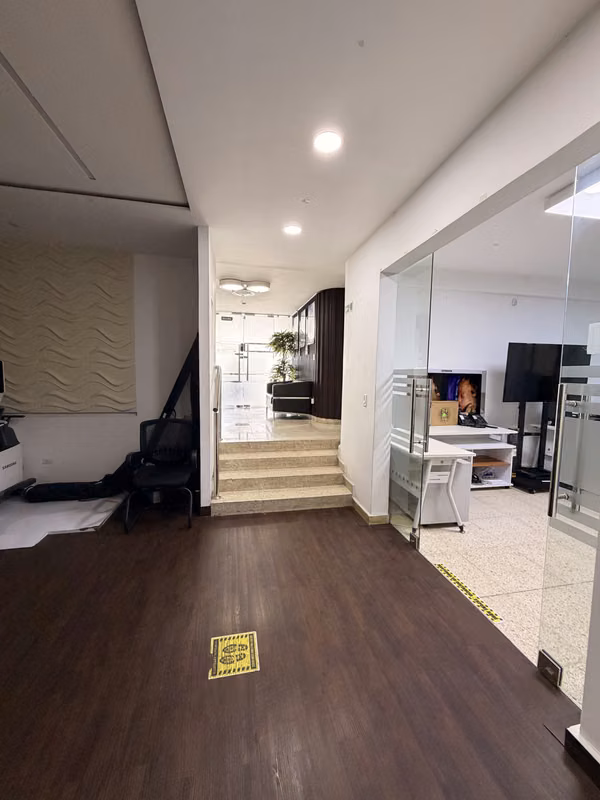 FOR RENT AN IMPRESSIVE HOUSE / COMMERCIAL PREMISES IN EL DORADO