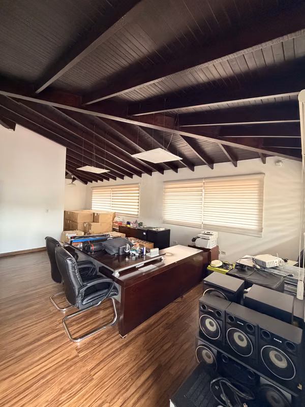 FOR RENT AN IMPRESSIVE HOUSE / COMMERCIAL PREMISES IN EL DORADO