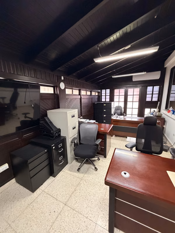 FOR RENT AN IMPRESSIVE HOUSE / COMMERCIAL PREMISES IN EL DORADO