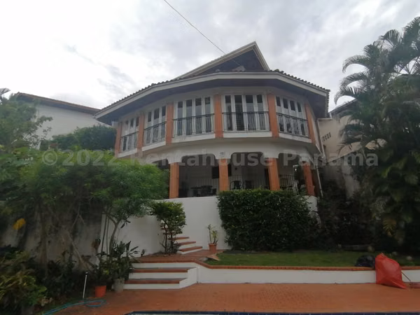 HOUSE FOR SALE LA ALAMEDA GM