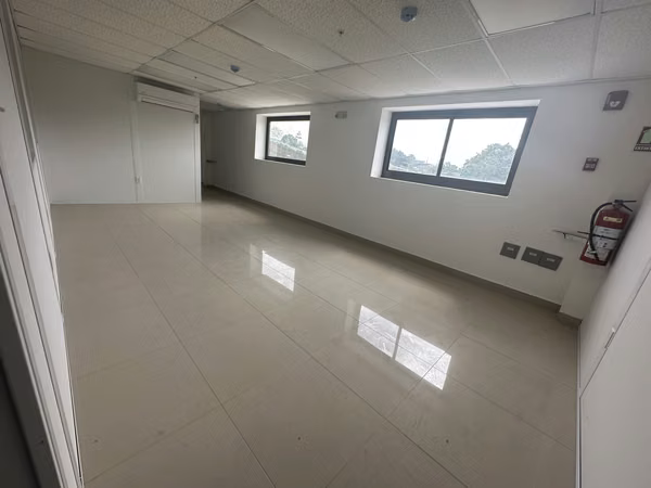 MODERN WAREHOUSE FOR RENT IN TOCUMEN STORAGE COMPLEX, MAÑANITAS