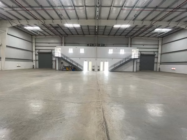 MODERN WAREHOUSE FOR RENT IN TOCUMEN STORAGE COMPLEX, MAÑANITAS