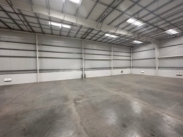 MODERN WAREHOUSE FOR RENT IN TOCUMEN STORAGE COMPLEX, MAÑANITAS