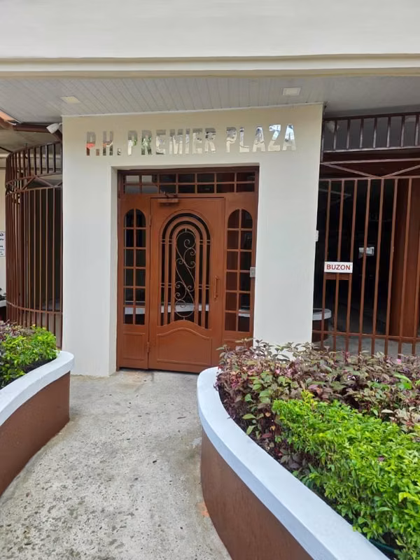 Vendo $85,000 Ph Premier Plaza