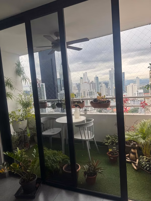 ALQUILER  O VENTA DE APARTAMENTO AMOBLADO O CON LÍNEA BLANCA EN PH BRISAS OBARRIO