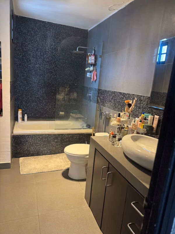 ALQUILER  O VENTA DE APARTAMENTO AMOBLADO O CON LÍNEA BLANCA EN PH BRISAS OBARRIO