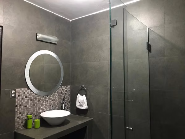 ALQUILER  O VENTA DE APARTAMENTO AMOBLADO O CON LÍNEA BLANCA EN PH BRISAS OBARRIO
