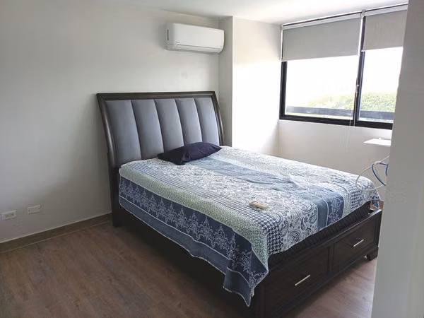 Vendo apartamento Condado Country Club