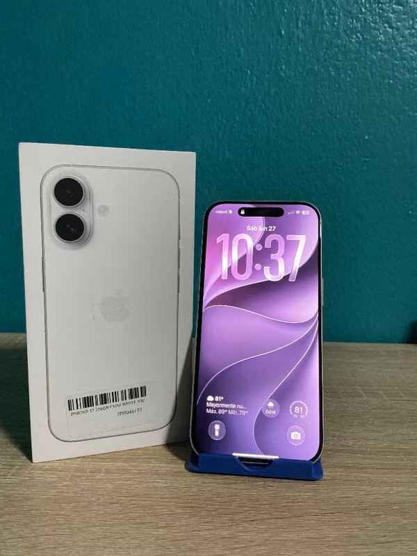 iPhone 17