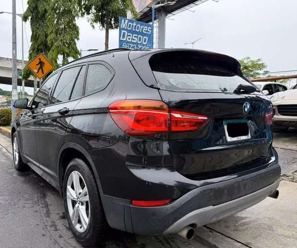 BMW X1 sDrive 2.0i