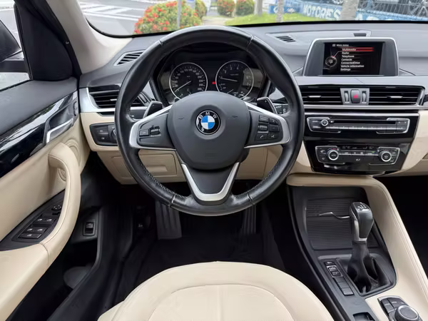 BMW X1 sDrive 2.0i