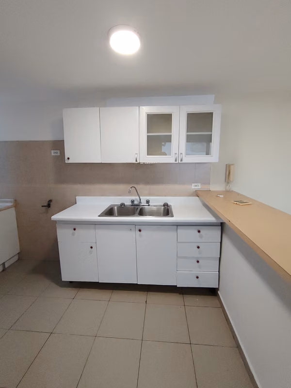 For Rent! Centrally Located and Pet-Friendly Apartment on Vía España