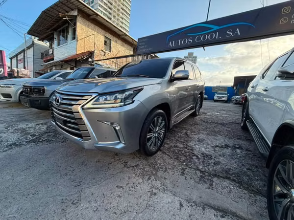 LEXUS LX570 AÑO 2017 AUTOMATICA 4X4 FULL EXTRAS CON SUN ROOF UNICO DUEÑO