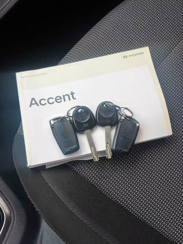 HYUNDAI ACCENT 2024 AUTOMÁTICO COMO NUEVO (SI APLICA PARA FINANCIAMIENTO) TELF