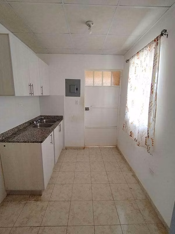 se Vende casa en Pacora, residencial Pontevedra