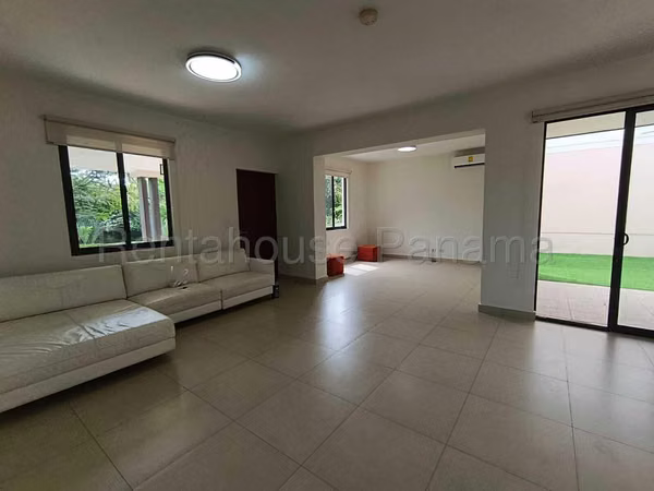 House for rent in Panama Pacific OF27-152