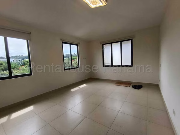 House for rent in Panama Pacific OF27-152