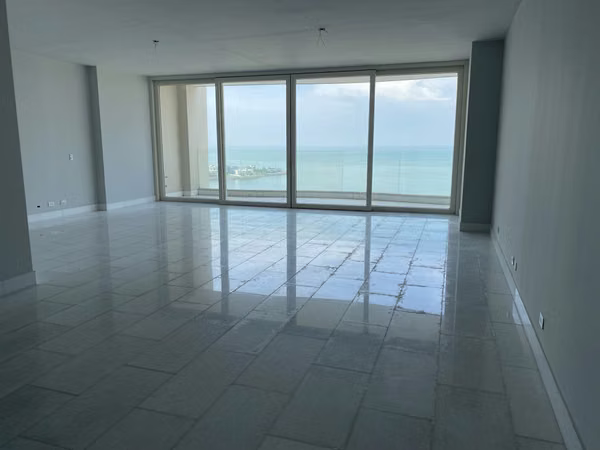 Apartment with 3 Bedrooms and Appliances Included | For Rent