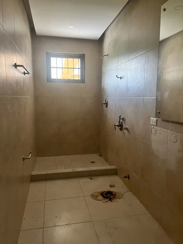 Bank sells apartment in PH Embassy Club, Clayton